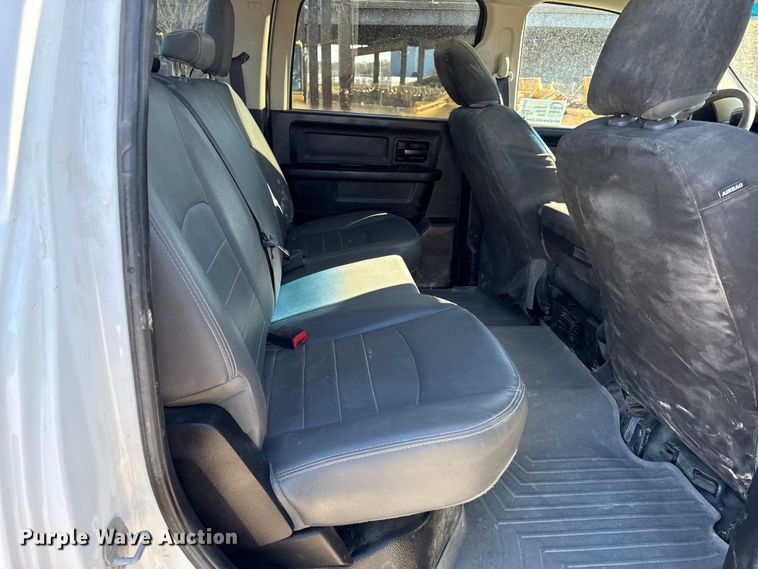 image for item EC4540 2016 RAM 2500 Crew Cab pickup truck