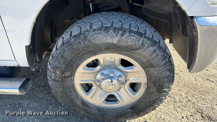 image for item EC4540 2016 RAM 2500 Crew Cab pickup truck