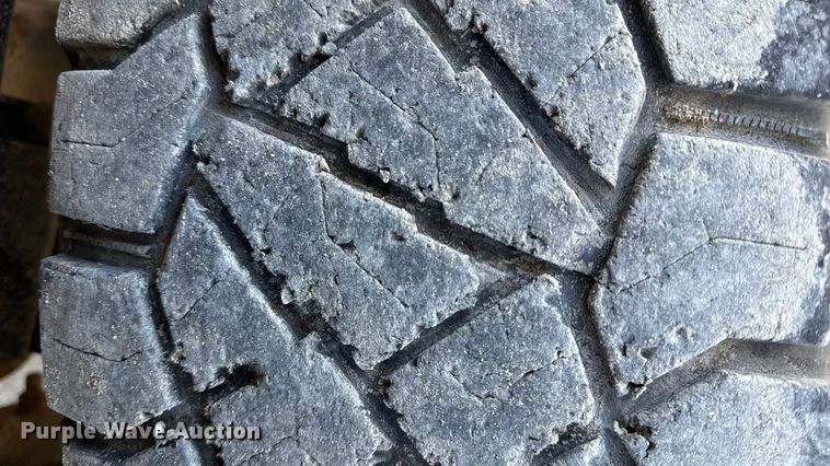 image for item EC4540 2016 RAM 2500 Crew Cab pickup truck