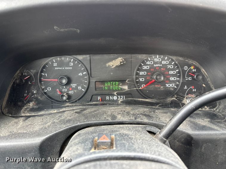 image for item ED2407 2006 Ford F550 XL Super Duty flatbed truck