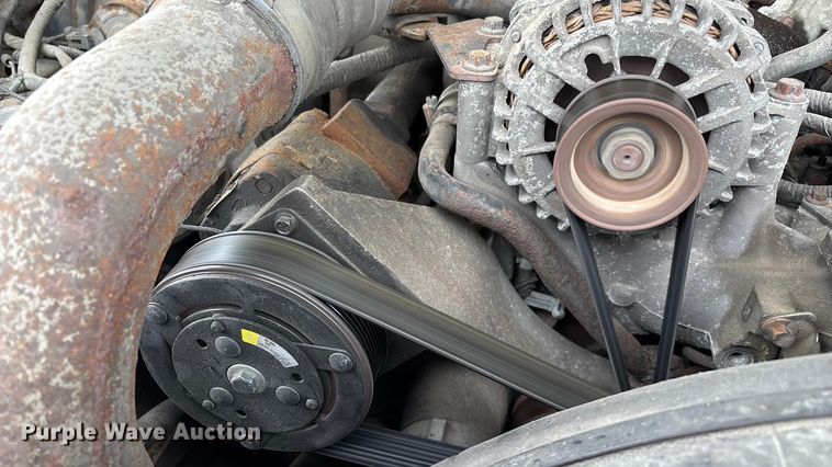 image for item ED2407 2006 Ford F550 XL Super Duty flatbed truck