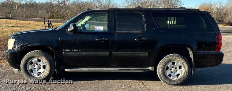 image for item ED2463 2010 Chevrolet Suburban SUV