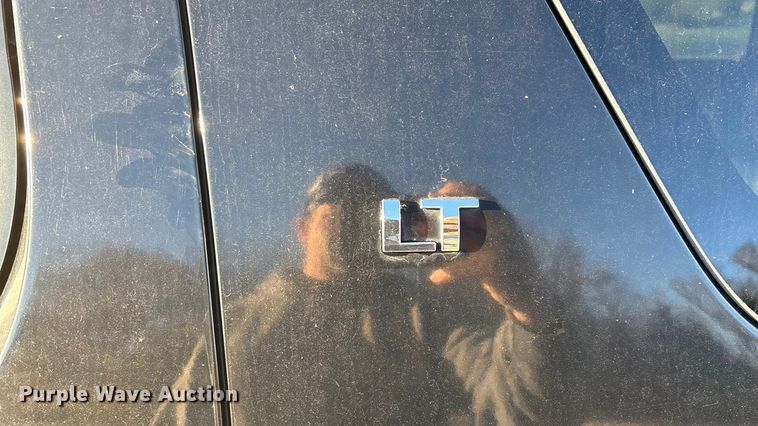 image for item ED2463 2010 Chevrolet Suburban SUV