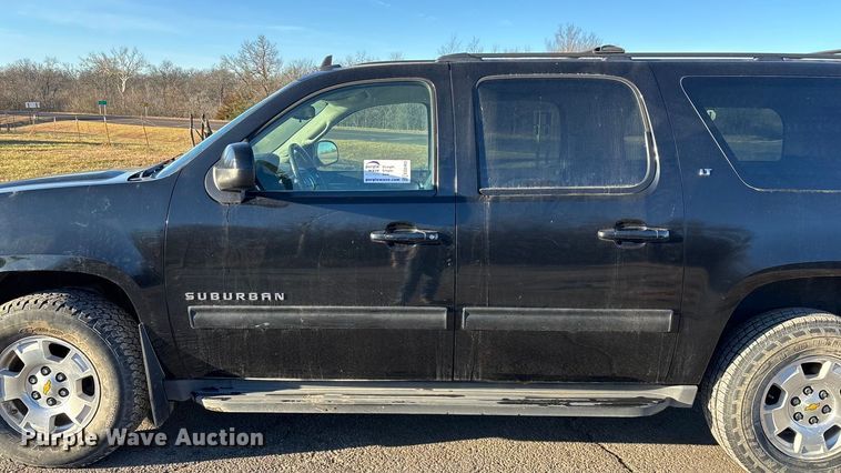 image for item ED2463 2010 Chevrolet Suburban SUV