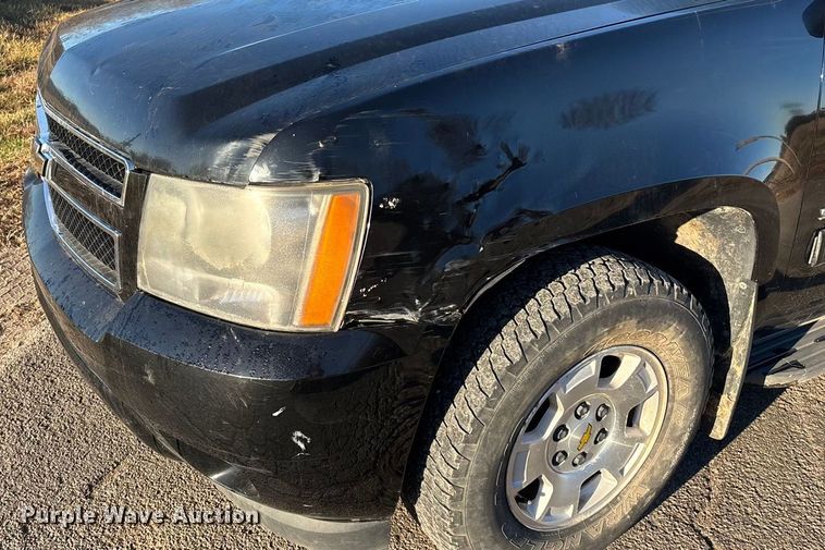 image for item ED2463 2010 Chevrolet Suburban SUV