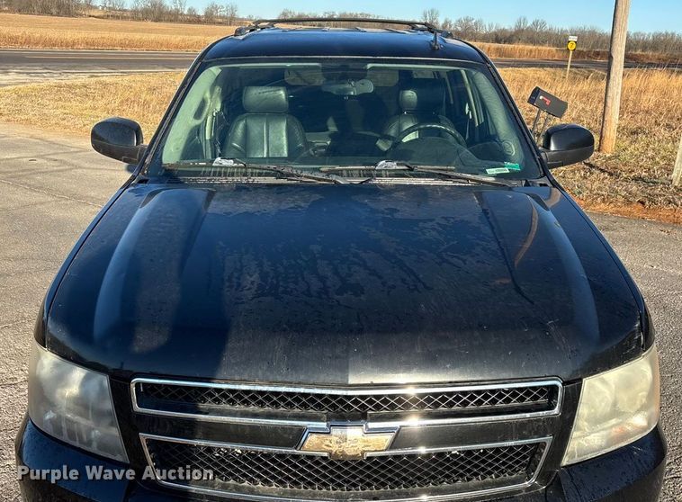 image for item ED2463 2010 Chevrolet Suburban SUV
