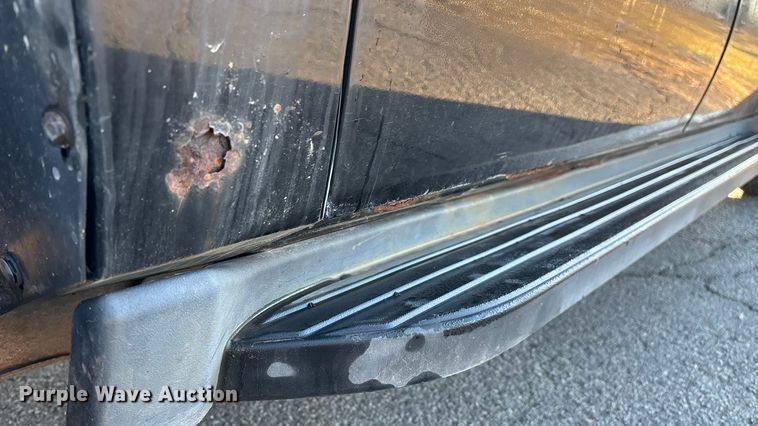 image for item ED2463 2010 Chevrolet Suburban SUV