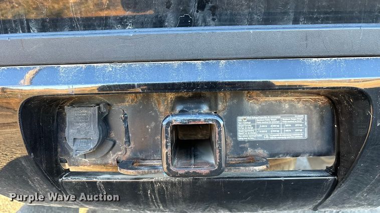 image for item ED2463 2010 Chevrolet Suburban SUV