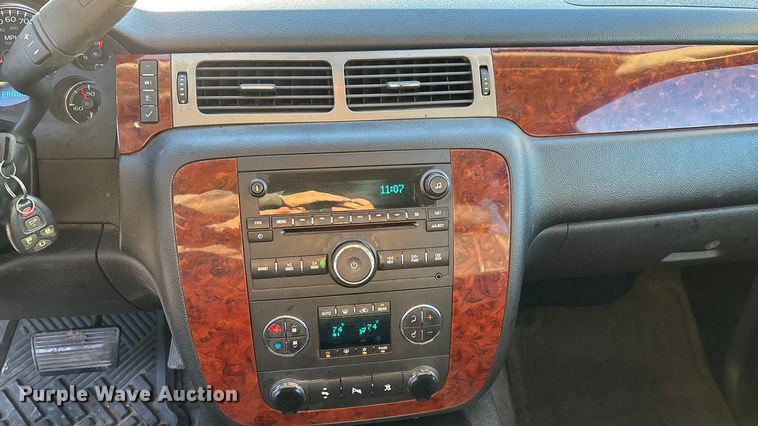 image for item ED2463 2010 Chevrolet Suburban SUV