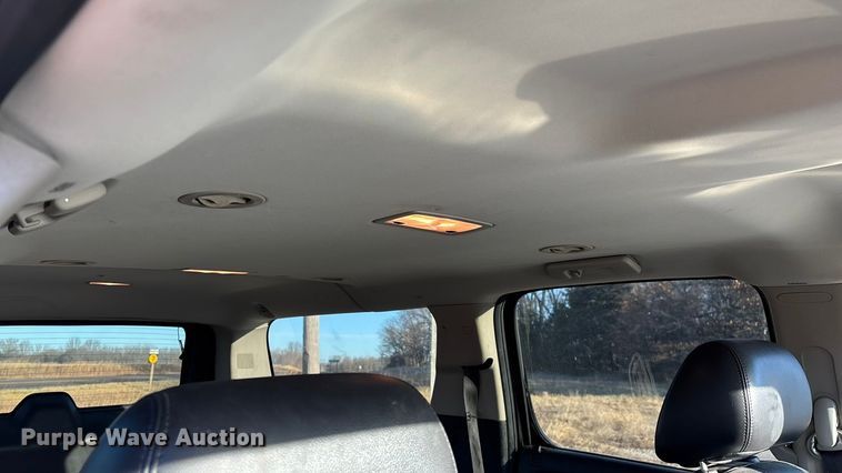 image for item ED2463 2010 Chevrolet Suburban SUV
