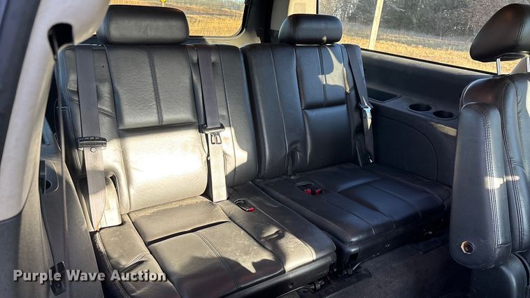 image for item ED2463 2010 Chevrolet Suburban SUV