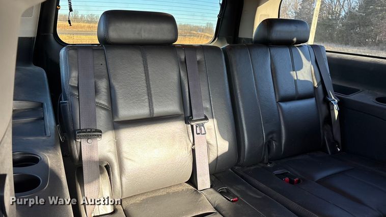 image for item ED2463 2010 Chevrolet Suburban SUV