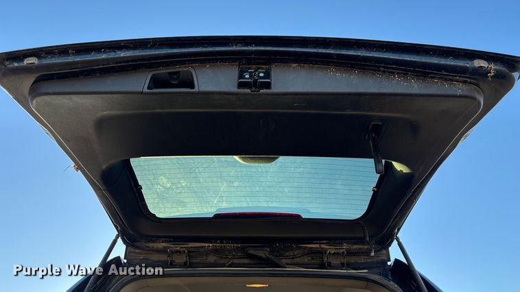 image for item ED2463 2010 Chevrolet Suburban SUV