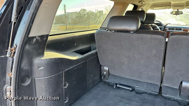 image for item ED2463 2010 Chevrolet Suburban SUV