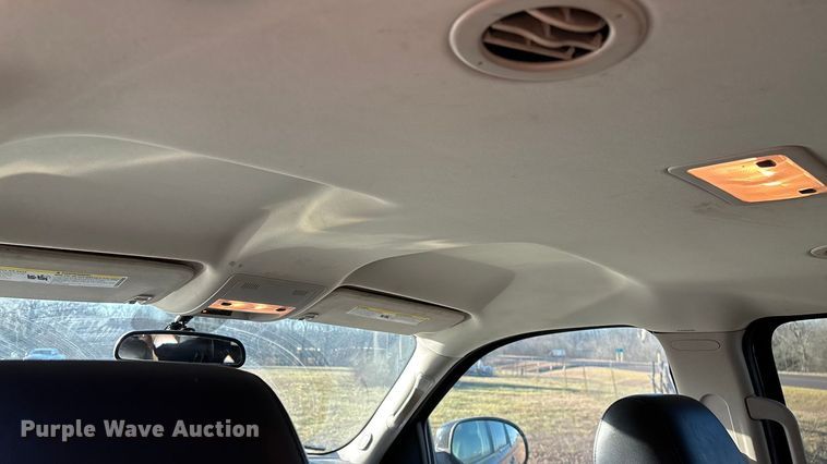 image for item ED2463 2010 Chevrolet Suburban SUV