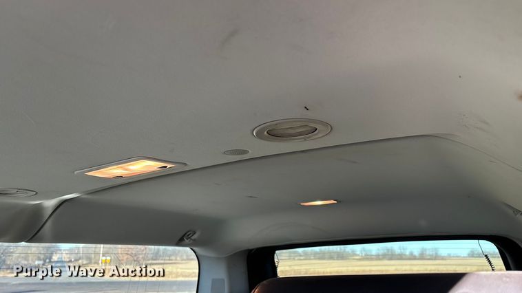 image for item ED2463 2010 Chevrolet Suburban SUV