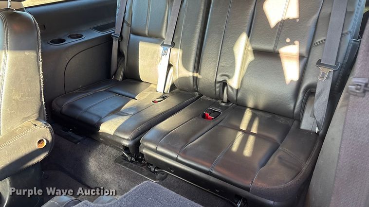 image for item ED2463 2010 Chevrolet Suburban SUV