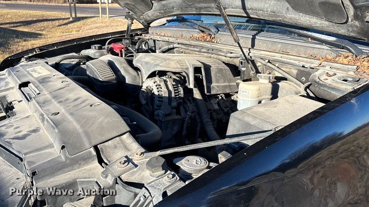 image for item ED2463 2010 Chevrolet Suburban SUV