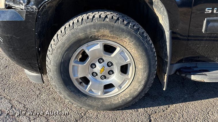 image for item ED2463 2010 Chevrolet Suburban SUV