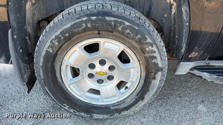 image for item ED2463 2010 Chevrolet Suburban SUV