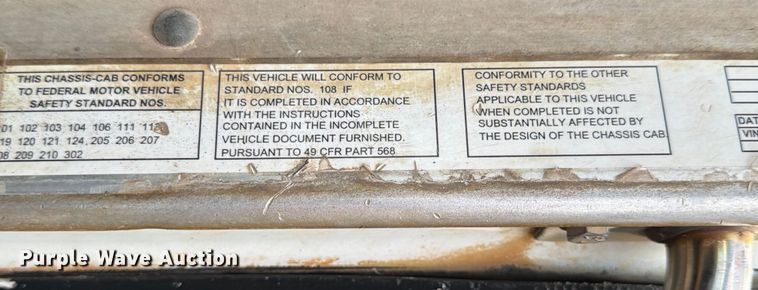 image for item ED5049 2005 Peterbilt 320 refuse truck