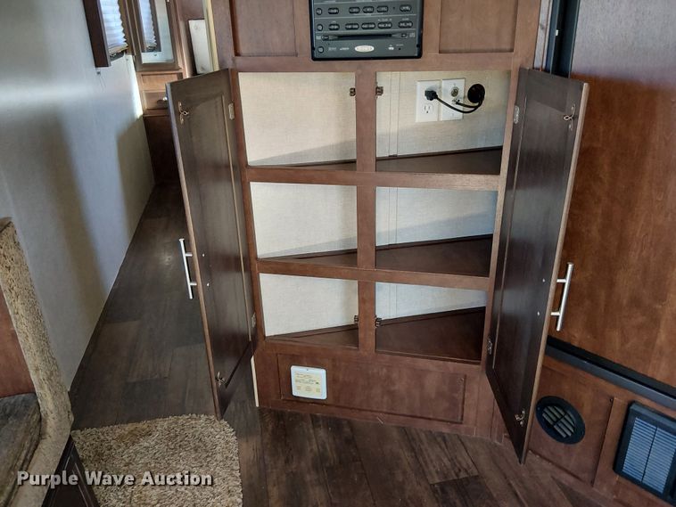 image for item EE5025 2013 Eclipse Recreational Vehicles MIT27RLSG camper