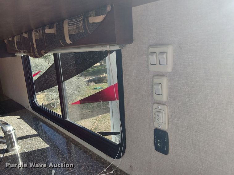 image for item EE5025 2013 Eclipse Recreational Vehicles MIT27RLSG camper