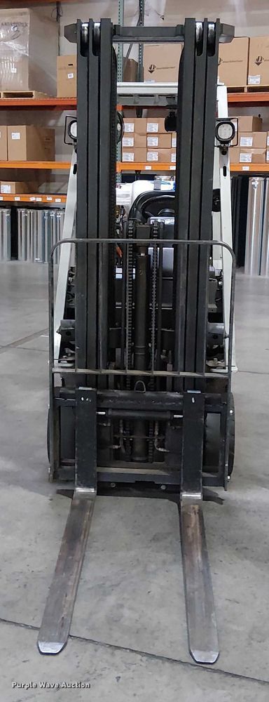 image for item EE5103 2017 UniCarriers CFS40 forklift