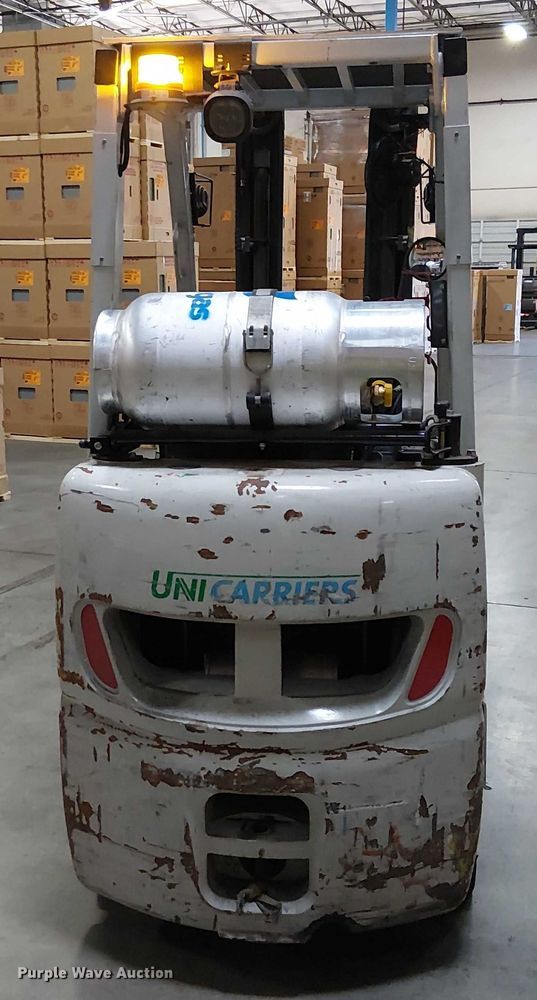 image for item EE5103 2017 UniCarriers CFS40 forklift