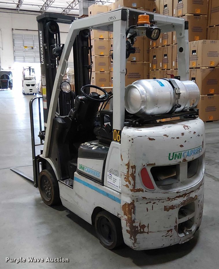 image for item EE5103 2017 UniCarriers CFS40 forklift