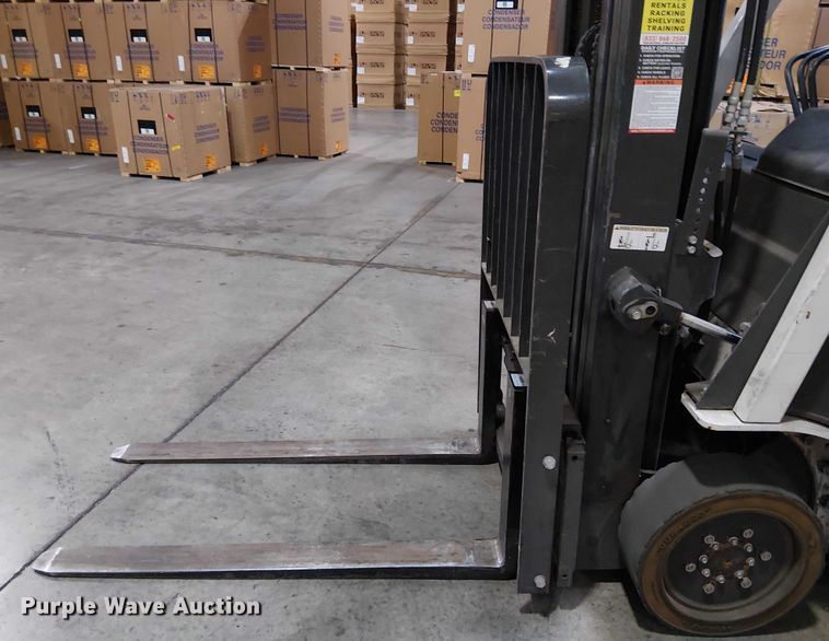 image for item EE5103 2017 UniCarriers CFS40 forklift