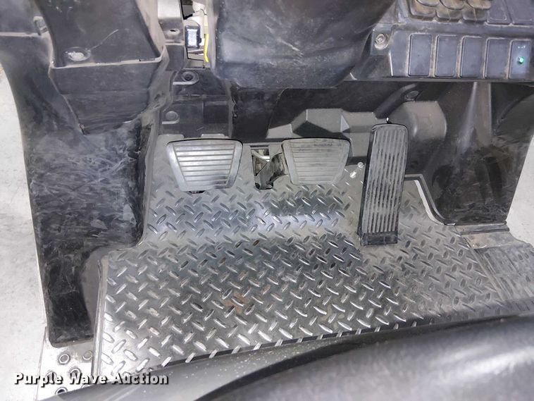 image for item EE5103 2017 UniCarriers CFS40 forklift