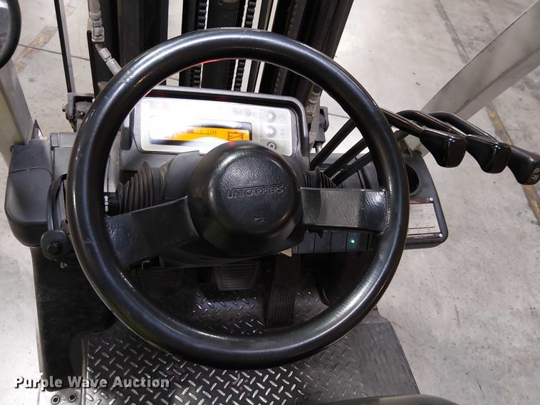 image for item EE5103 2017 UniCarriers CFS40 forklift