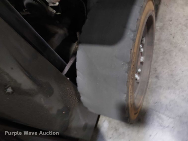 image for item EE5103 2017 UniCarriers CFS40 forklift