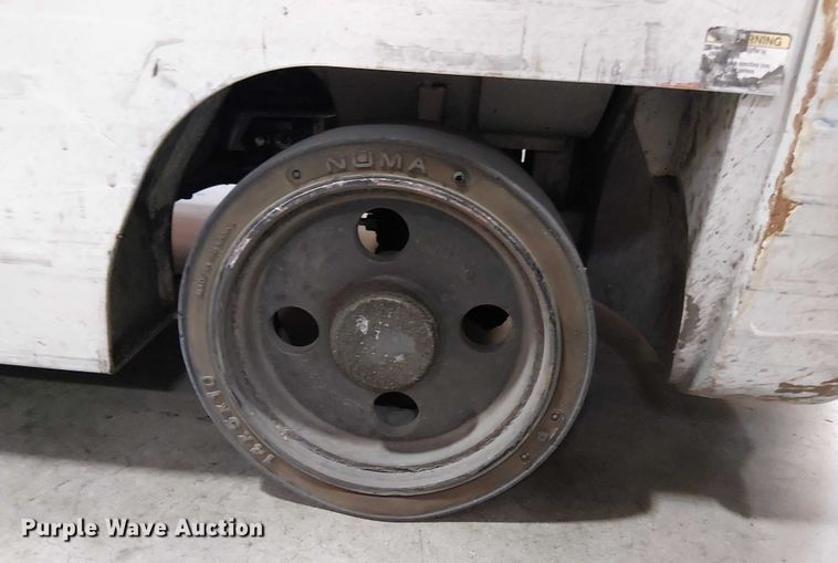 image for item EE5103 2017 UniCarriers CFS40 forklift