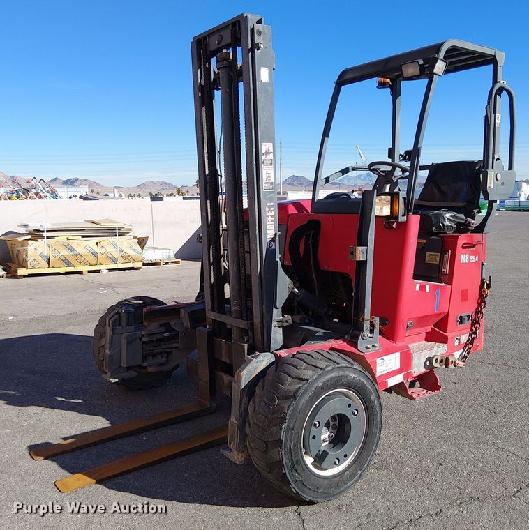 image for item EE5105 2015 Moffett M55 forklift