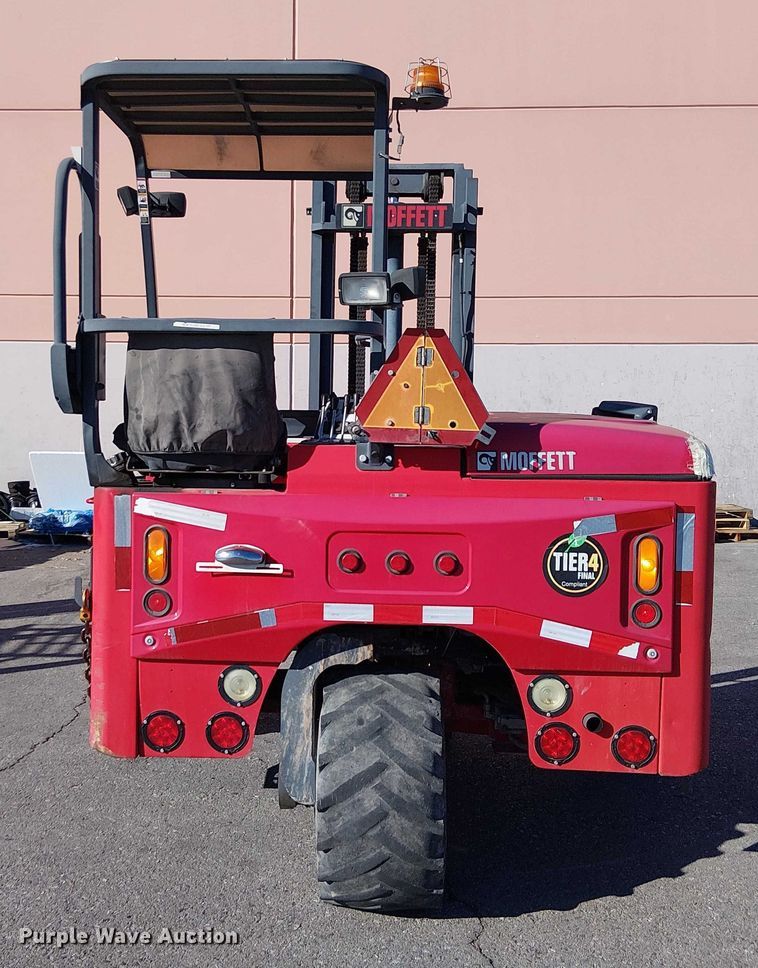 image for item EE5105 2015 Moffett M55 forklift