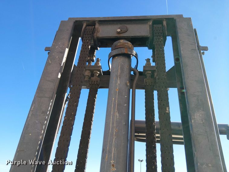 image for item EE5105 2015 Moffett M55 forklift