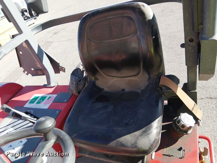 image for item EE5105 2015 Moffett M55 forklift