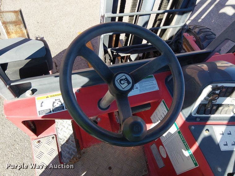 image for item EE5105 2015 Moffett M55 forklift