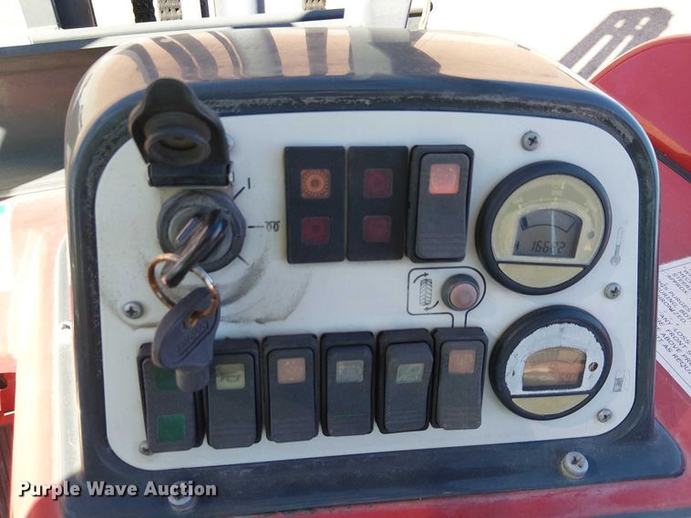 image for item EE5105 2015 Moffett M55 forklift