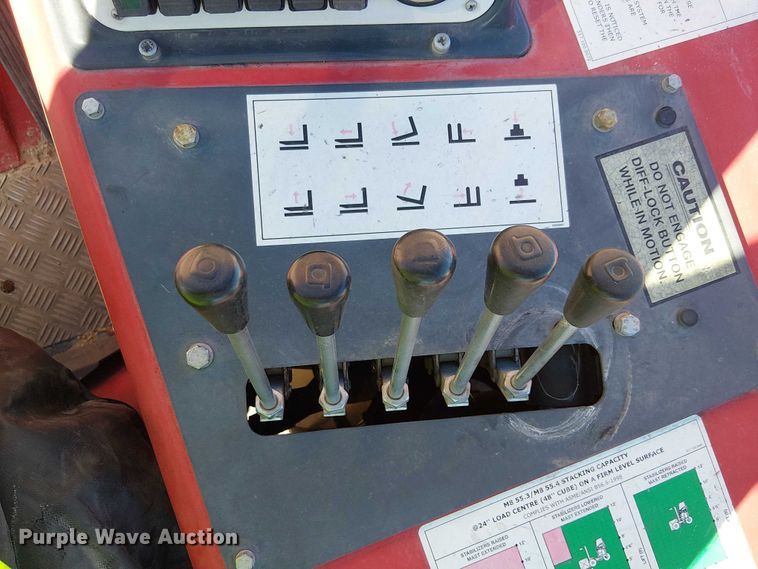 image for item EE5105 2015 Moffett M55 forklift