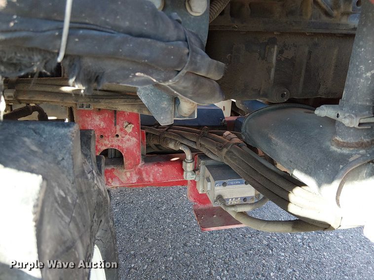 image for item EE5105 2015 Moffett M55 forklift