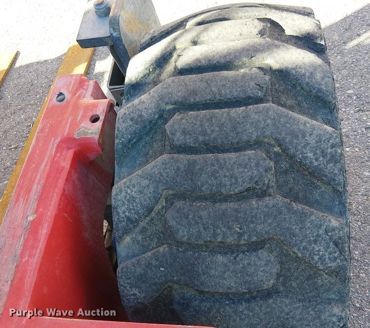 image for item EE5105 2015 Moffett M55 forklift