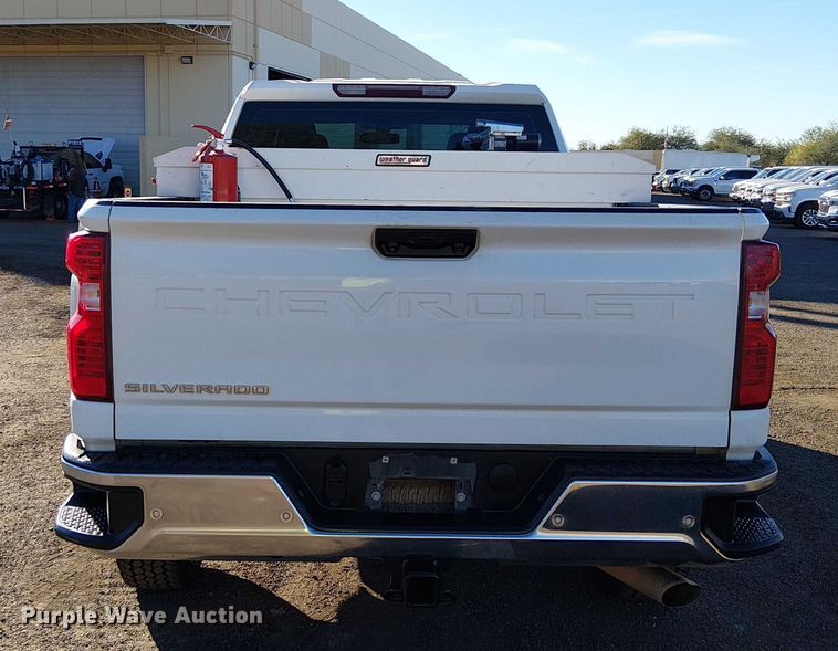image for item EE5107 2021 Chevrolet Silverado 2500HD Ext. Cab pickup truck