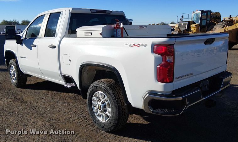 image for item EE5107 2021 Chevrolet Silverado 2500HD Ext. Cab pickup truck