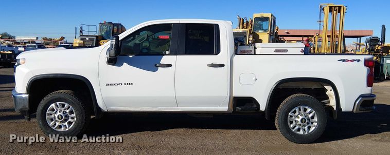 image for item EE5107 2021 Chevrolet Silverado 2500HD Ext. Cab pickup truck