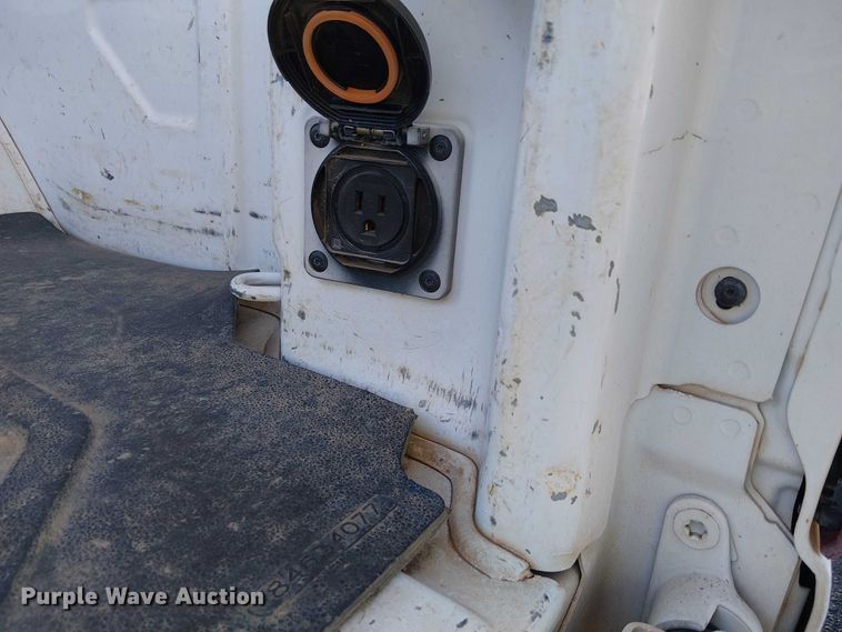 image for item EE5107 2021 Chevrolet Silverado 2500HD Ext. Cab pickup truck