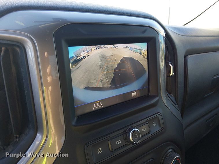 image for item EE5107 2021 Chevrolet Silverado 2500HD Ext. Cab pickup truck