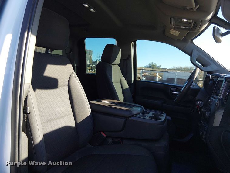 image for item EE5107 2021 Chevrolet Silverado 2500HD Ext. Cab pickup truck